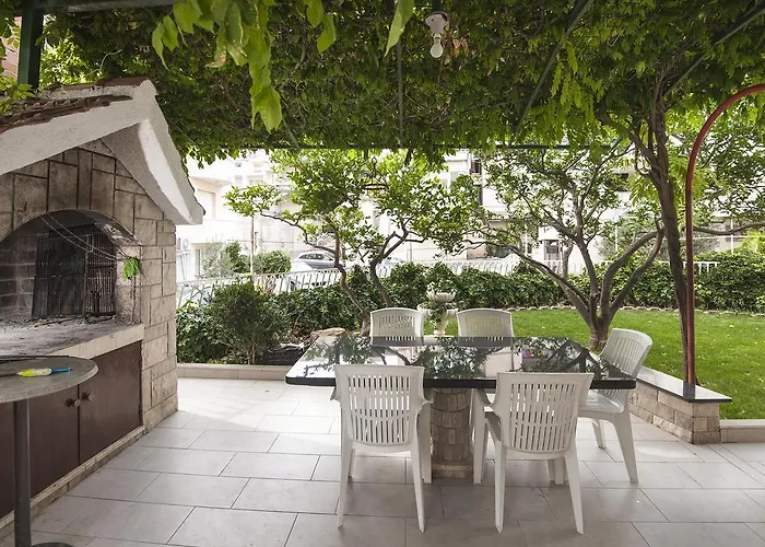 Znjan Beach Apartments